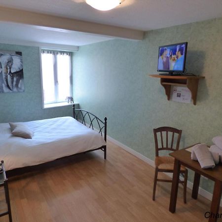 Auberge Des Petits Hotel Saint-Igny-de-Vers ภายนอก รูปภาพ